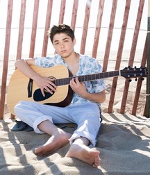 Famous boy feet 5d38e0d8c55c8.jpg