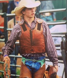 Cowboy hotties 2 5d3973582e0b2.jpg