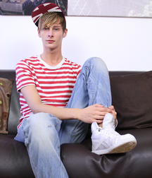 Sneakerboy Connor 5d39e09391f1a.jpg