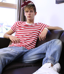Sneakerboy Connor 5d39e09dd8298.jpg