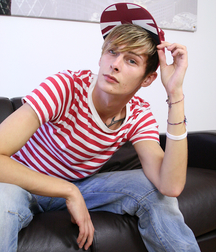 Sneakerboy Connor 5d39e17db5849.jpg
