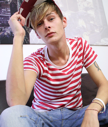 Sneakerboy Connor 5d39e18416927.jpg