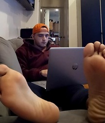 Dirty feet of summer 5d3a3bffd54e9.jpg