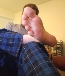 Hot days cool feet 5d3adb75027e7.jpg