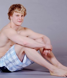 Golden blonde heros 5d3ae57169fb3.jpg