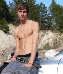 Richard 5d3b7d9a61a93.jpg