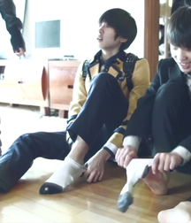 Asian boys barefoot 5d3dd56a3e55b.png
