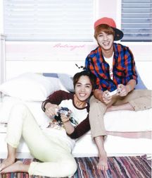 Asian boys barefoot 5d3dd58900a68.jpg