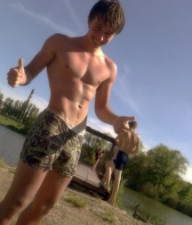 Cool boys extra hot 5d3f11bc77f7a.jpg