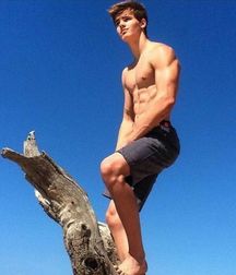Cool boys extra hot 5d3f11d49ae7f.jpg