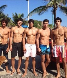Beauties in summer heat 5d3f1239afeed.jpg