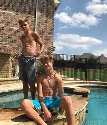 Twinks 138 5d4035820e4be.jpg