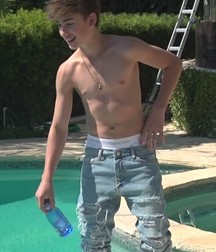Twinks 138 5d4035a9e446e.jpg