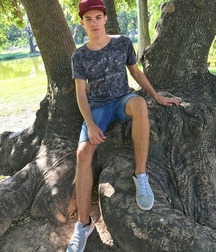 Twinks in summer sun 5d42b5746a952.jpg