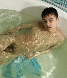 Boys cooling off 5d432a542ddeb.jpg