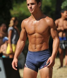Sunny beach beauties 5d4405f8875d8.jpg