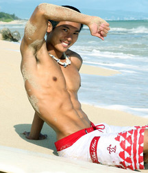 Beach hotties 5d4429c8e1e6e.jpg