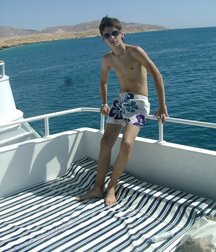 Beach hotties 5d4429db9c205.jpg