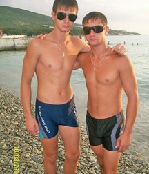 Boy hotties during holidays 5d44d8119b118.jpg