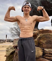 Twinks 141 5d46dc5b936f0.jpg