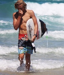 Surfer and beach boys 2 5d483e6e3f032.jpg