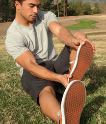 Skater feet 5d48494b4121f.jpg