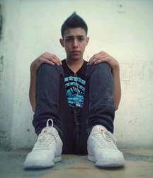 Sneaker twinks 5d486eedcaa15.jpg