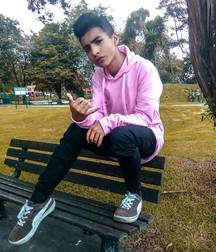 Sneaker twinks 5d486f146fba6.jpg
