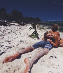 Barefoot hotties 3 5d4ae15571e09.jpg