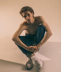 Twinks 143 5d4b10b05a3fc.jpg