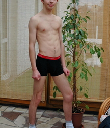 Sexy boy feet 5d4b18a558e28.jpg