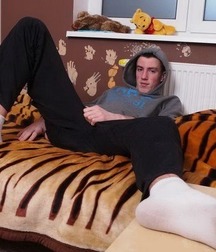 Worship sweaty boyfeet 5d4b24de71a7c.jpg