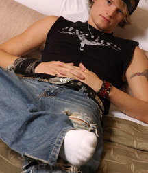 Alpha Boy Jackson shows feet 5d4c28679a1fd.jpg