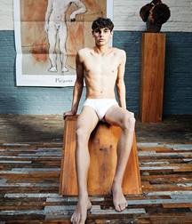 Barefoot and beauty boys 5d4d65f70d13b.jpg