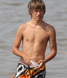 Twinks 144 5d4d717f1b36c.jpg