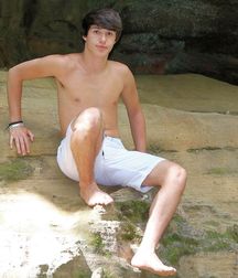 Twinks in summer 5d4d81924de00.jpg