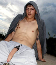 Twinks in summer 5d4d81c81d799.jpg