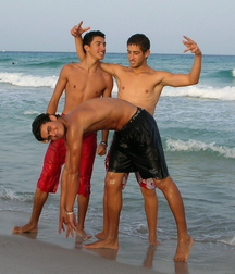 Highschool boys on vacation 5d4df878a11da.jpg