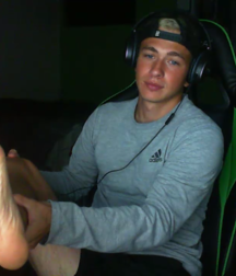 Boyfeet 3 5d4fef4496d2c.png