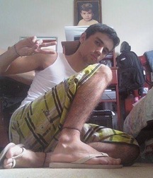Boys in flip flops 5d50114e0bb2b.jpg