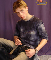 Blonde boy photosession 5d5161eb0eaa9.jpg