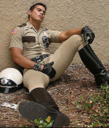 Loving guys in boots 5d517b752f704.png