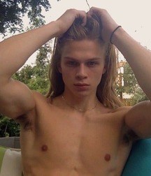 Fun for twinks 5d55bb9d9ea3e.jpg