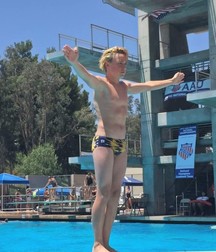 Swimmers and Speedoboys 5d5816e5ca0bf.jpg
