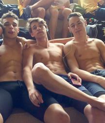 Swimmers and Speedoboys 5d58171a26652.jpg