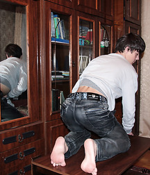Vic home alone 5d587d258efb1.jpg