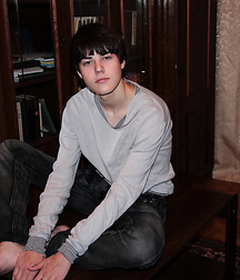Vic home alone 5d587d309b352.jpg