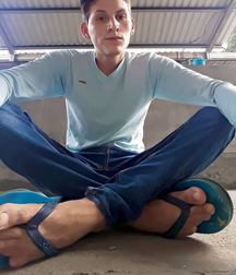 Students feet  5d593adc22248.jpg