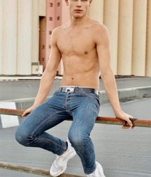Jeans teens 5d59425876ab7.jpg