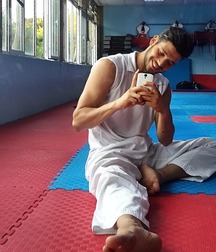 Barefoot fighters 5d595d6c19bf4.jpg